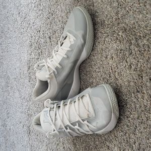 NIKE Basketball Shoes